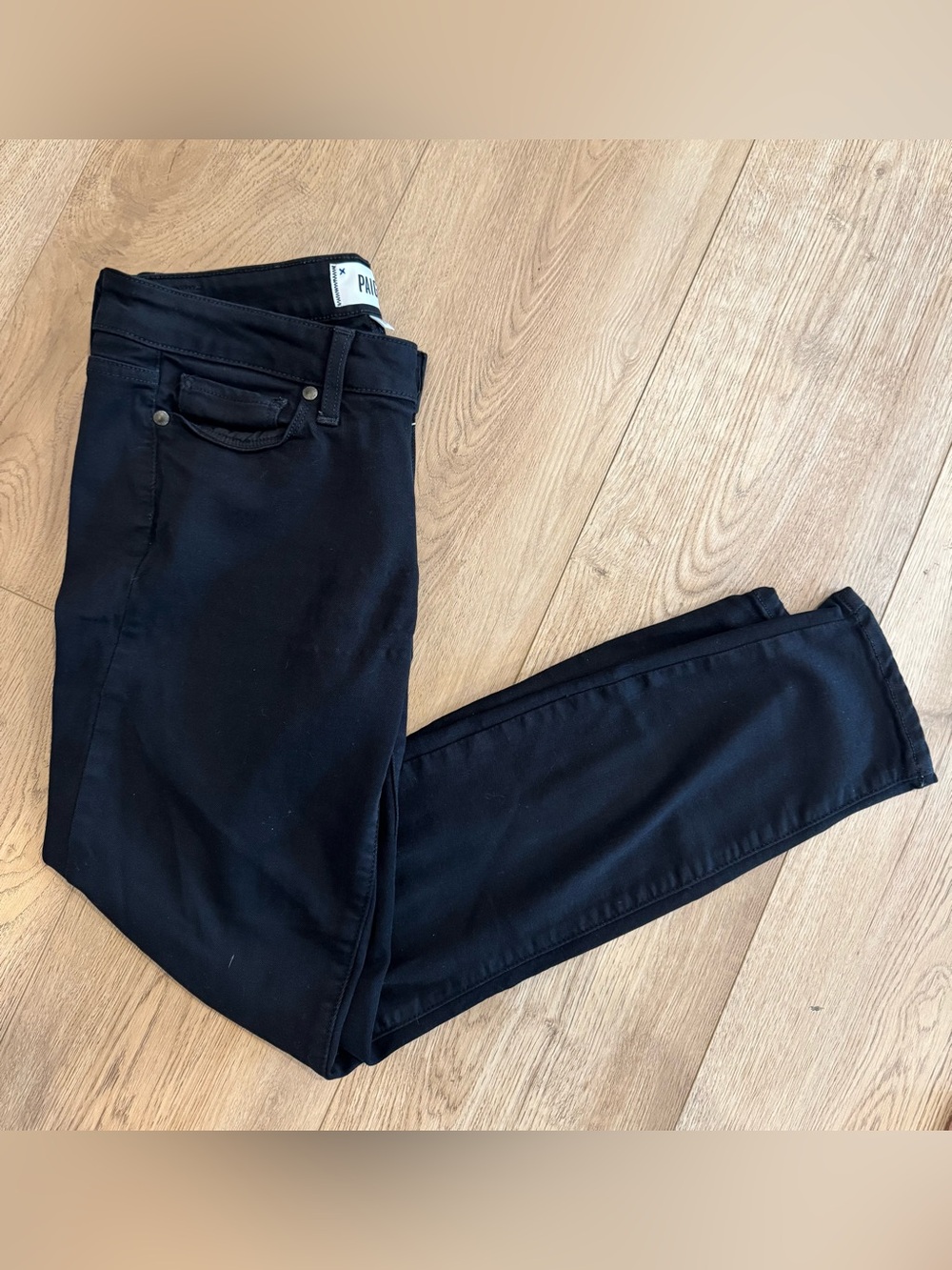 Paige Black Verdugo Crop